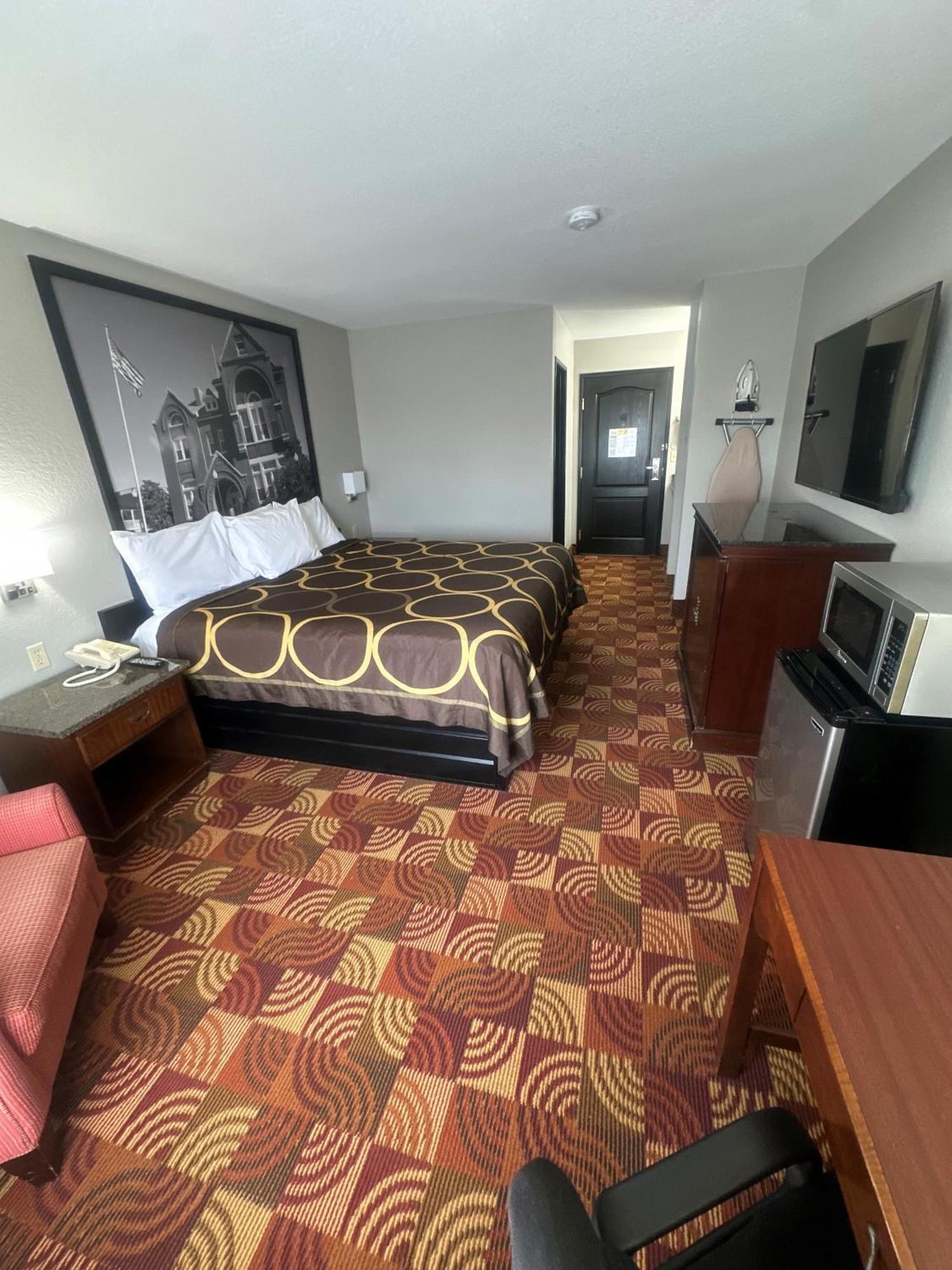 Super 8 By Wyndham Lake Of The Ozarks Eldon Kültér fotó