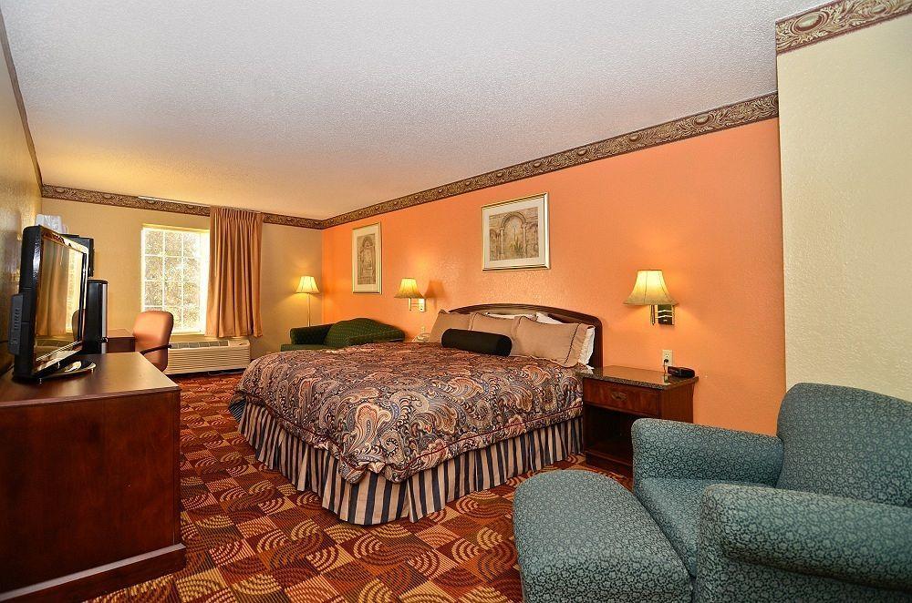 Super 8 By Wyndham Lake Of The Ozarks Eldon Kültér fotó