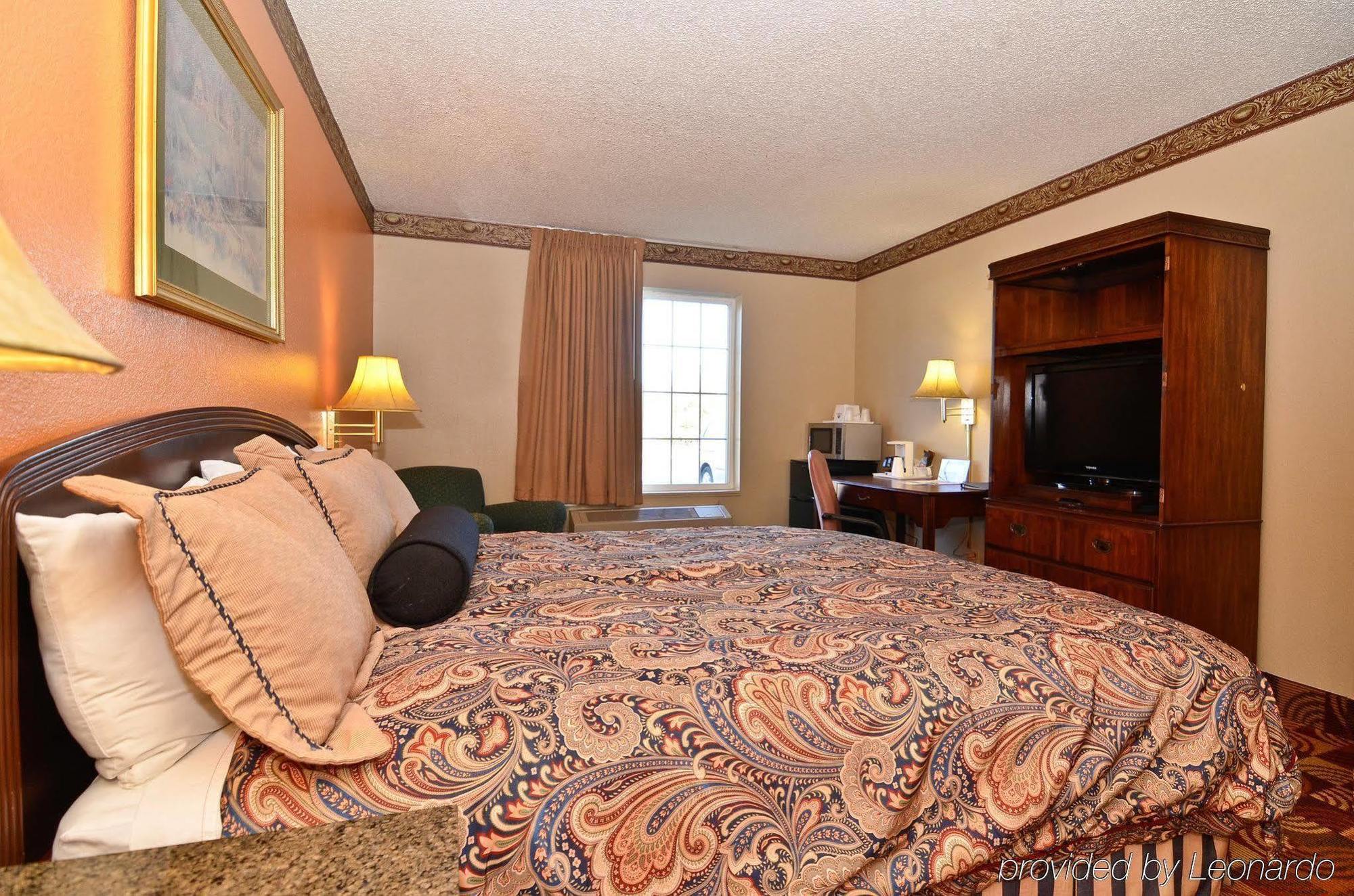 Super 8 By Wyndham Lake Of The Ozarks Eldon Kültér fotó