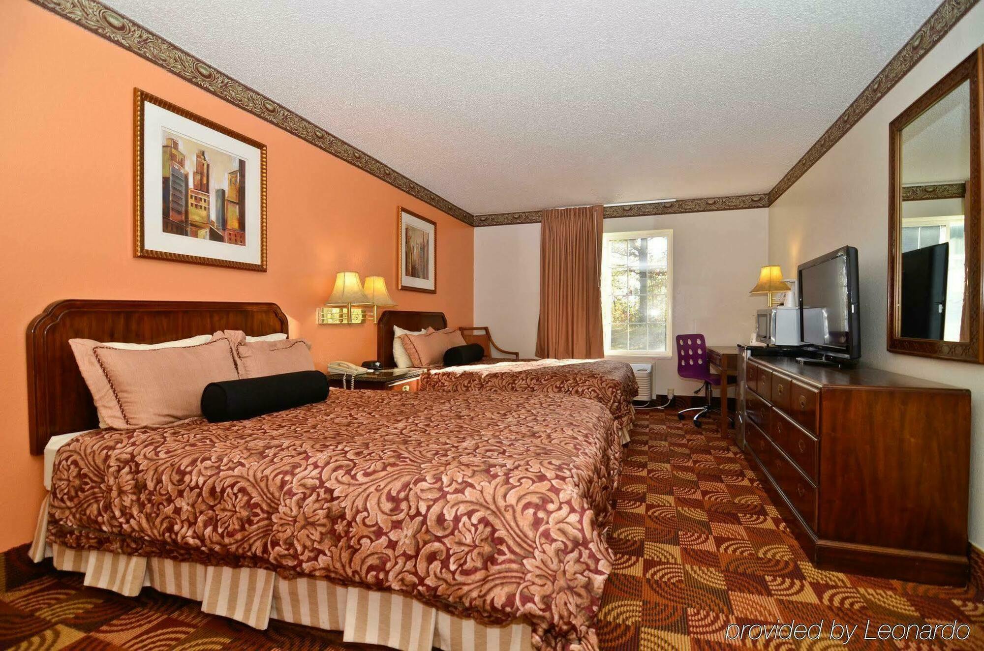 Super 8 By Wyndham Lake Of The Ozarks Eldon Kültér fotó